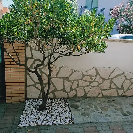 Piano Terra A Due Passi Dal Mare Apartment