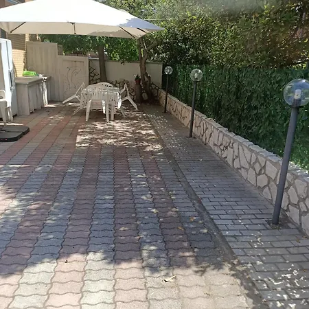 Apartment Piano Terra A Due Passi Dal Mare
